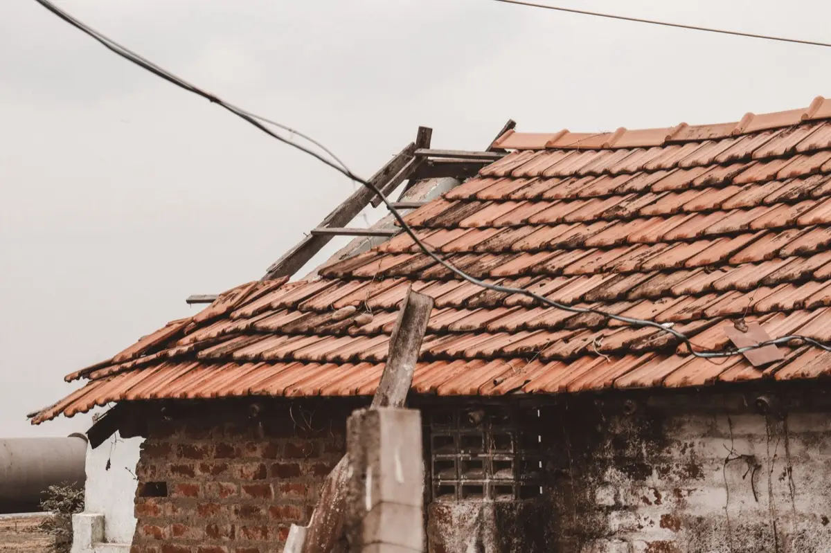 Wind Damage Roofing in Tampa, FL